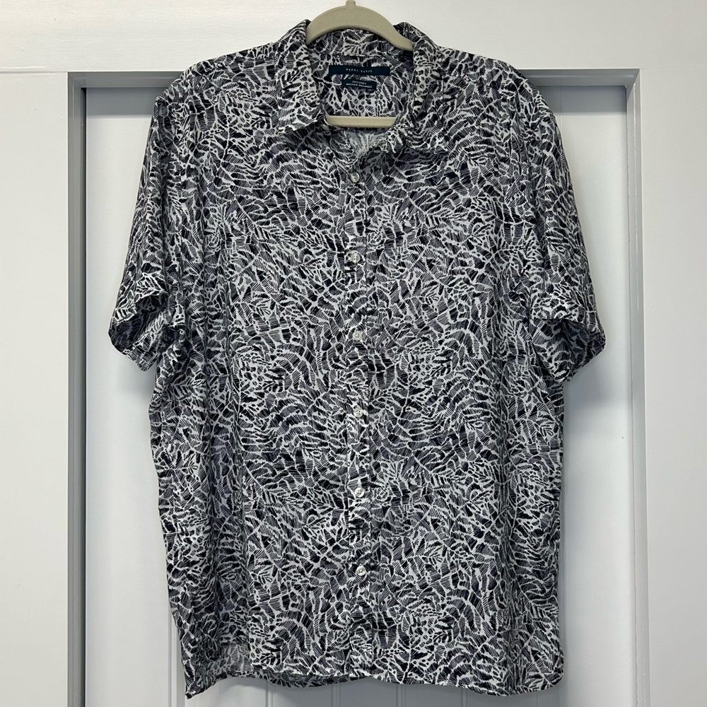 Perry Ellis 100% Linen Navy White Tropical Print Button Down Shirt Size XL